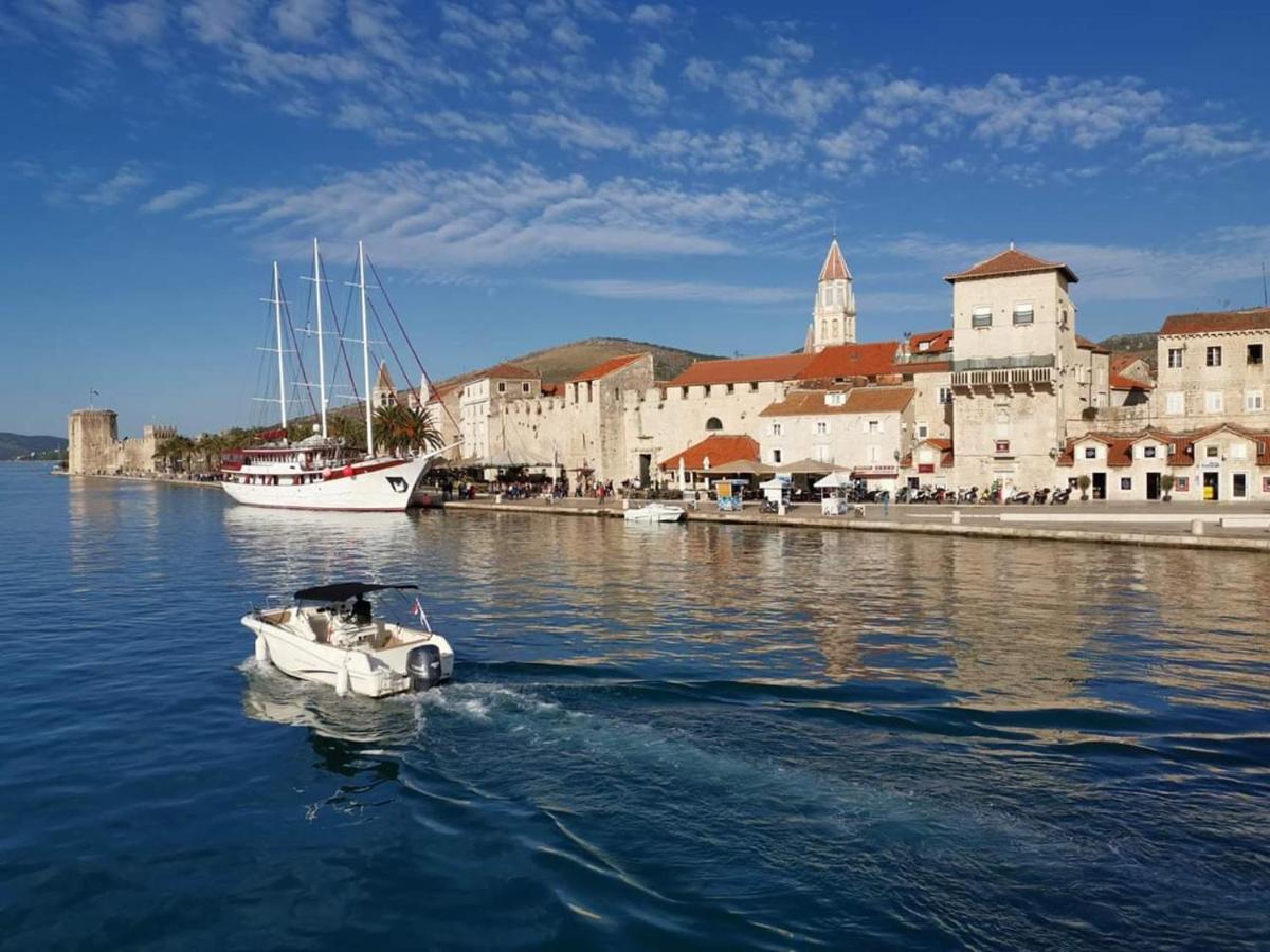 Apartment Okrug Gornji - Trogir With Sea View Dış mekan fotoğraf