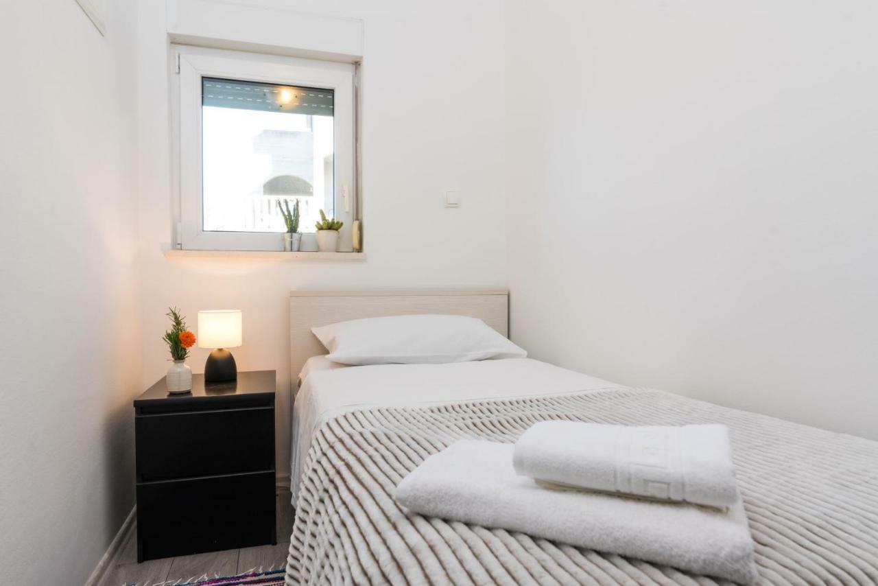 Apartment Okrug Gornji - Trogir With Sea View Dış mekan fotoğraf
