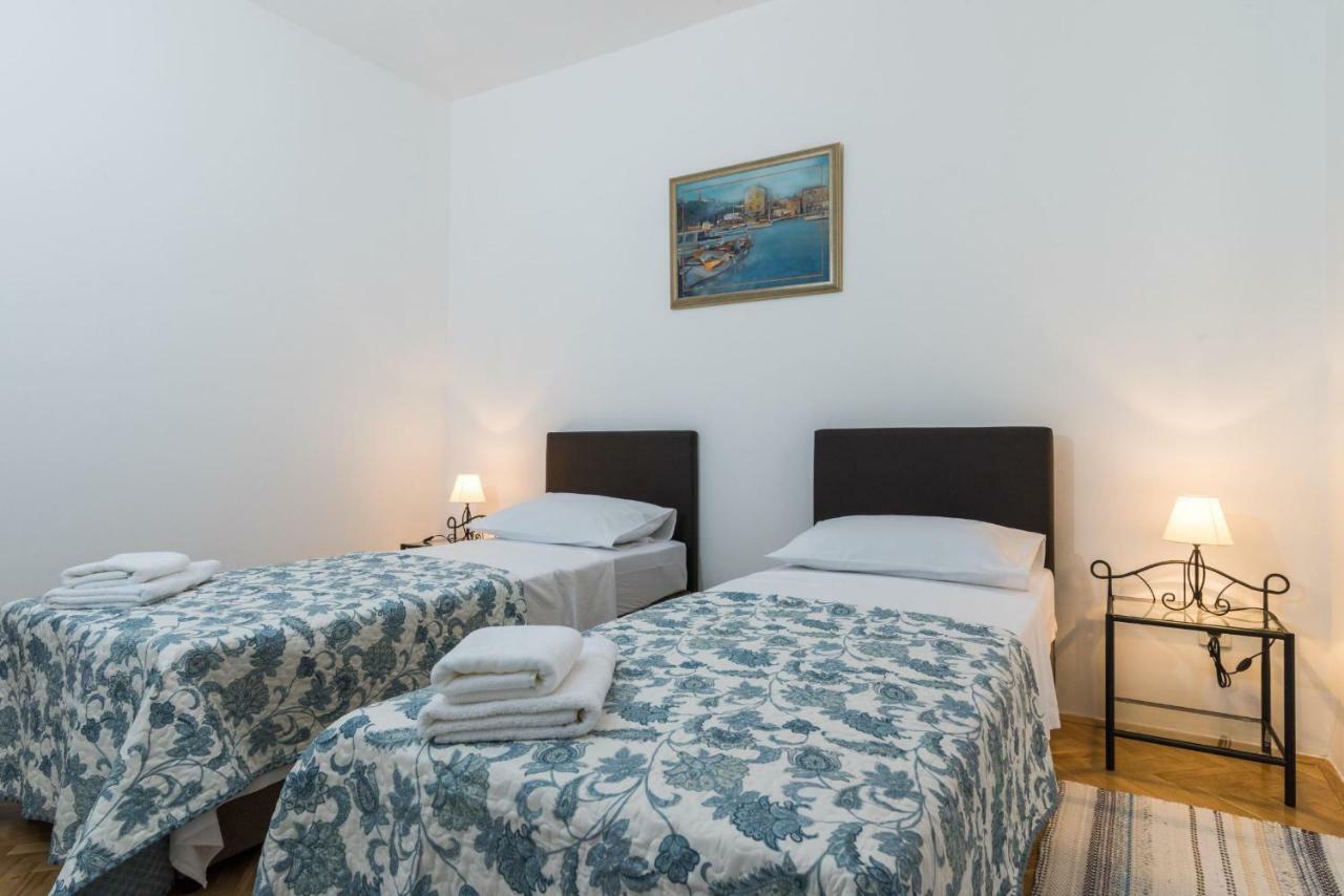 Apartment Okrug Gornji - Trogir With Sea View Dış mekan fotoğraf
