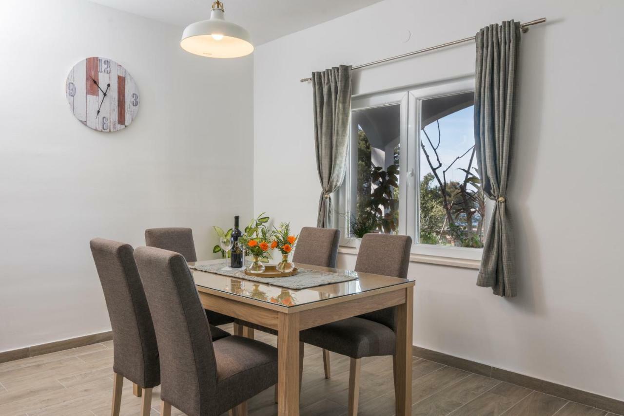 Apartment Okrug Gornji - Trogir With Sea View Dış mekan fotoğraf