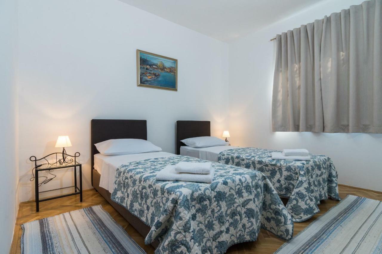 Apartment Okrug Gornji - Trogir With Sea View Dış mekan fotoğraf