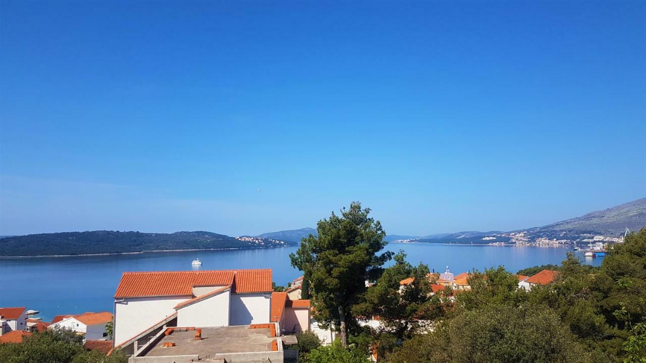 Apartment Okrug Gornji - Trogir With Sea View Dış mekan fotoğraf